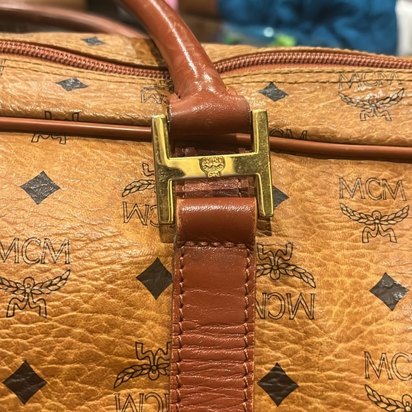 MCM large leather duffle travel bag - Picture 5 of 17